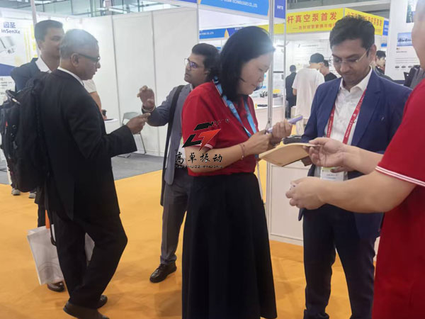高卓振动携创新设备亮相第二十二届中国国际化工展